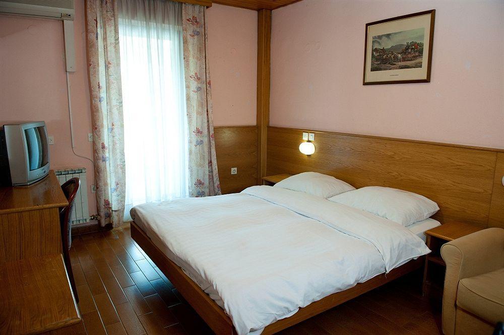 Hotel Bio Копер Екстериор снимка