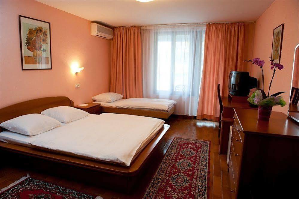Hotel Bio Копер Екстериор снимка